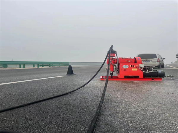 长洲马路路基路面开裂下沉注浆加固灌浆